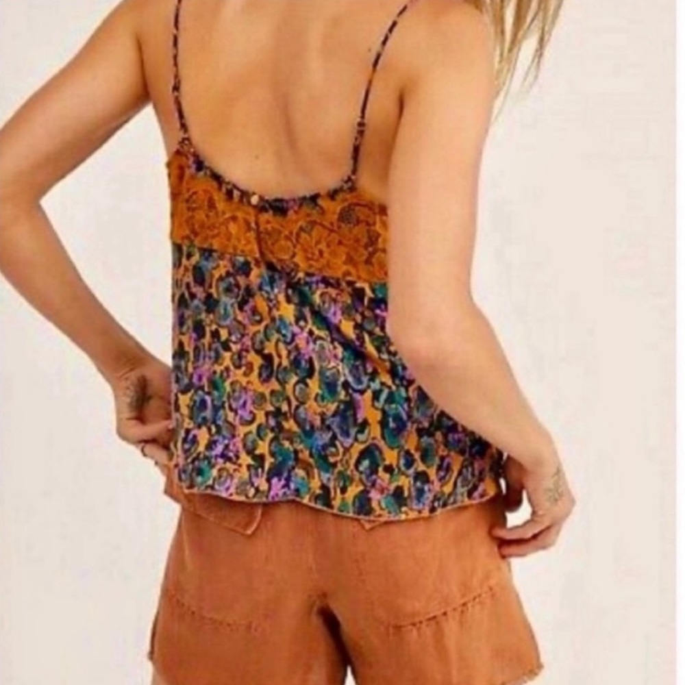 🌺🎉HP🎉🌺 NWT Free People Little Dream Lace Camisole - Picture 4 of 14